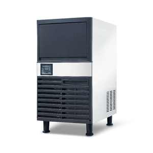 73-127 kg / 24h Cube Machine de création de glace commerciale refroidie à air autoportant avec poubelle de rangement
